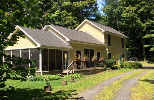 Hannacroix House | Catskills Region Private Preserve Getaway In The Holler