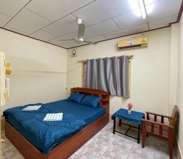Thakhek House | Catty tourist house & Restaurant