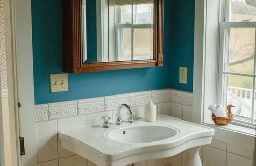 McGaheysville Bed & Breakfast | Cave Hill Farm Bed & Breakfast