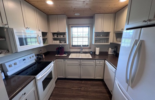 Farmers Cabin | Cave Run Lake/Morehead State University Area Fully Equipped, Private Cabin