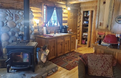 Crescent Cabin | Caz's cozy cabin in the Cascades