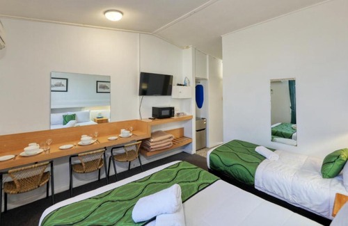 Glen Innes Hotel | CBD GI Motel