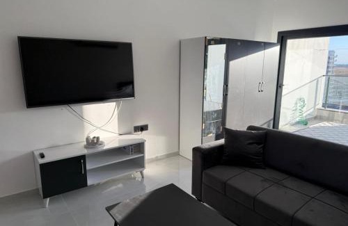 Aglantzia Apartment | CEASAR RESORT STUDIO Consus