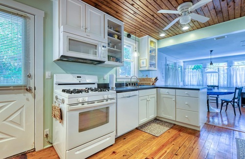 Cedar Key House | Cedar Cottage - Historic Charm in Cedar Key
