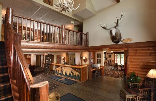 Rothschild Hotel | Cedar Creek Hotel Wausau - Rothschild