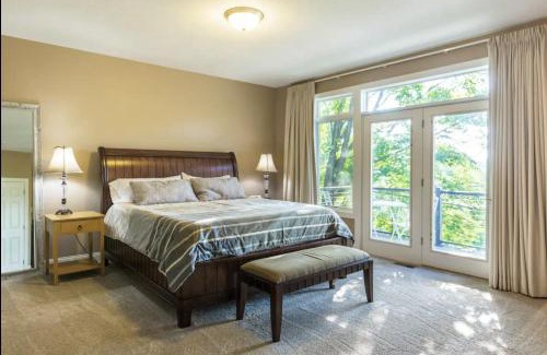 Excelsior House | Cedar House Retreat
