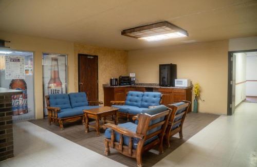 Cavalier Hotel | Cedar Inn Motel