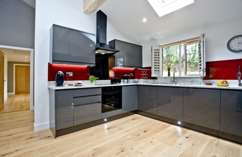 Exeter Cabin | Cedar Lodge, South View Lodges, Exeter