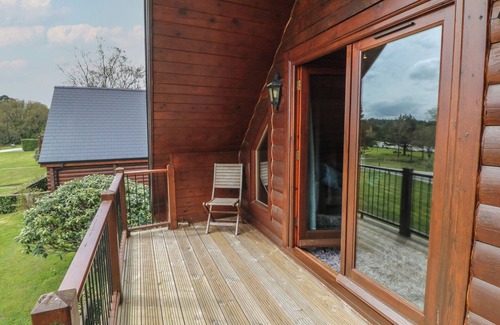 Winkleigh Cottage | CEDAR, pet friendly, luxury holiday cottage, with a garden in Dolton