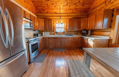 Gould City Cabin | Cedars on South:Crisp Air and Stunning Views – Your Fall Escape!