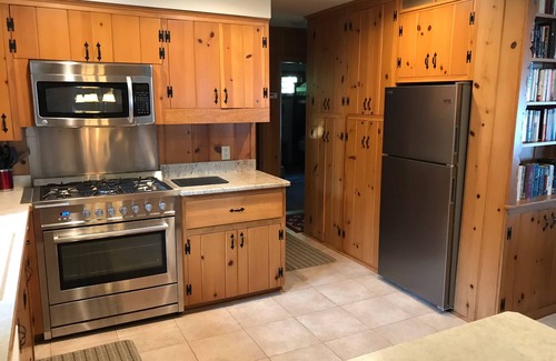 Jacksonport Cottage | ð²CEDARSHORES-PRIME Sept.-Oct. FALL Color Dates Open-Book Now!