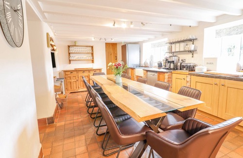 Cwmtirmynach House | CEFN NANNAU, pet friendly, luxury holiday cottage in Cerrigydrudion