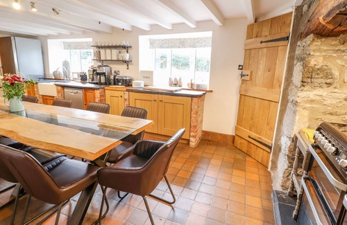 Cwmtirmynach House | CEFN NANNAU, pet friendly, luxury holiday cottage in Cerrigydrudion