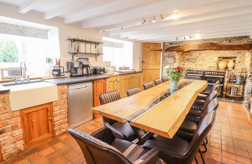 Cwmtirmynach House | CEFN NANNAU, pet friendly, luxury holiday cottage in Cerrigydrudion