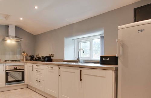 Bontnewydd House | Cefnhendre in Aberystwyth