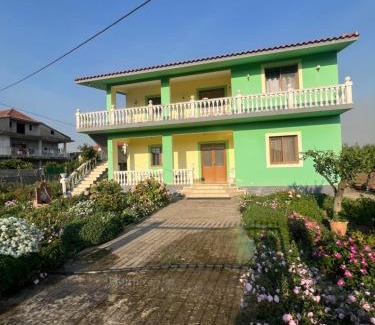 Divjake Apartment | Cela House