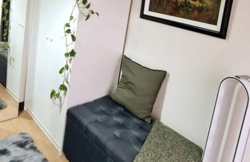 A. Bonifacio Apartment | Celandine by DMCI w/panoramic Makati skyline view