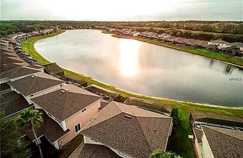 Sunset Lakes Villa | Celebrate BR 2