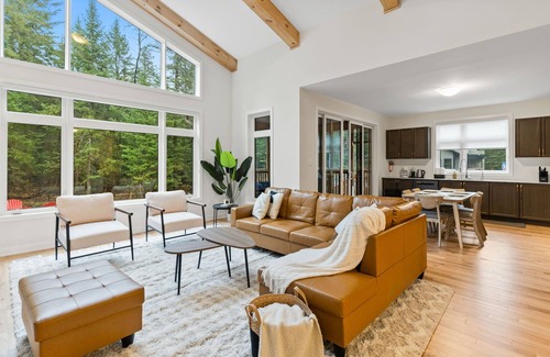 Dwight Cottage | Celestial Cottage w/Hot Tub/Cold Plunge/Games