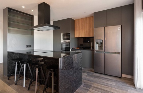Viana do Castelo Apartment | Celia's Stylish Retreat