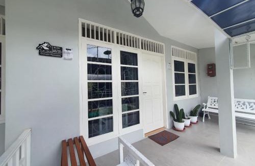 Bogor Timur House | Cemara Homestay