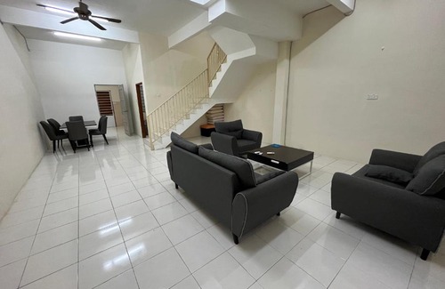 Kawasan Perindustrian Chendering House | Cendana Residence Homestay 4 Kuala Ibai Kuala Terengganu