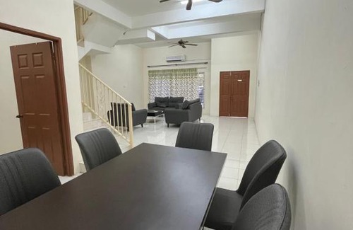 Kawasan Perindustrian Chendering House | Cendana Residence Homestay 4 Kuala Ibai Kuala Terengganu