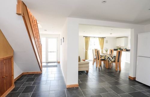 Llanystumdwy Cottage | CENNIN, family friendly, with a garden in Criccieth