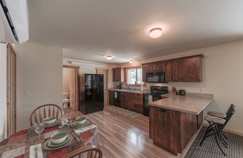West Yellowstone Apartment | Centennial Suite, Sleeps 4, only 5 blocks from west entrance to Yellowstone Park