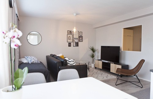 Turku Apartment | Center located, two-room flat with patio + WiFi
