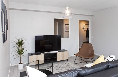 Turku Apartment | Center located, two-room flat with patio + WiFi
