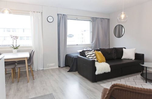 Turku Apartment | Center located, two-room flat with patio + WiFi