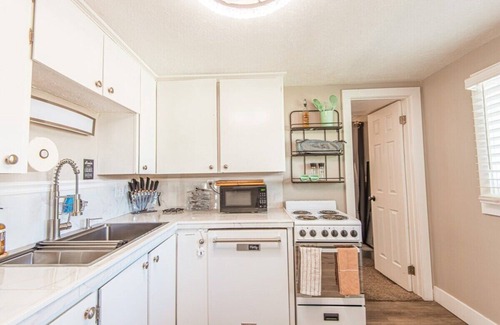 Taylorsville House | Central 1-BR Near Airport: All-Season Getaway!