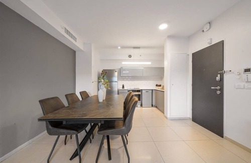Jerusalem City Centre Apartment | Central 2-Bedroom Apartment with Modern Amenities