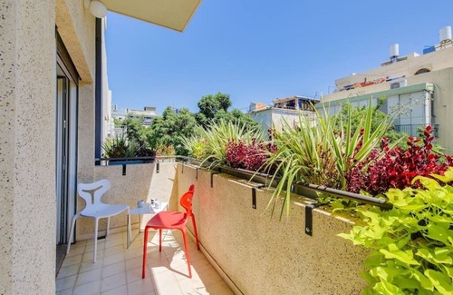 Old North Apartment | Central 2BR in Ben Yehuda by Holiday-rentals
