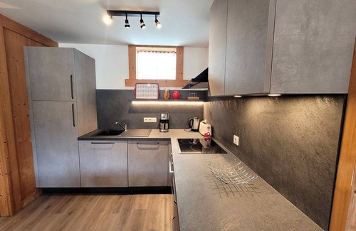 Les Gets Apartment | Central Apartment for 6 with Balcony, Skiing Nearby & Full Amenities