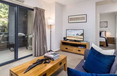 Capital Hill Apartment | Central Apartment, Opposite Parliament House