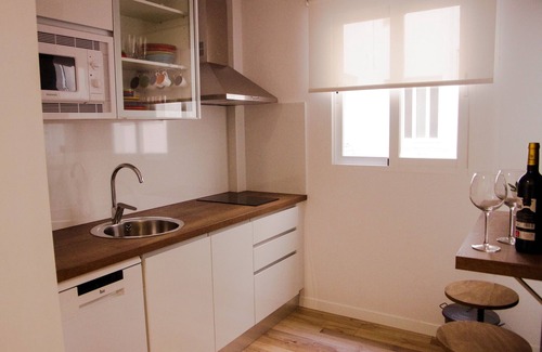 Camino de Ronda Apartment | CENTRAL Apartment with PARKING INCLUDED