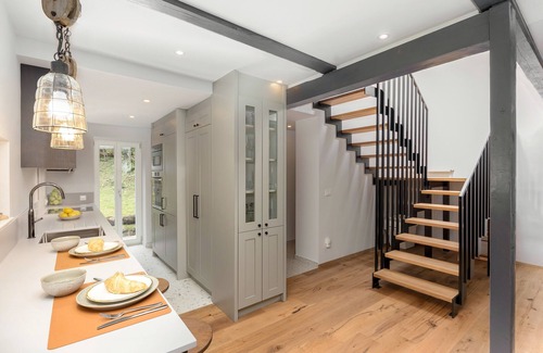 Preddvor House | Central Area - New sweet valley cottage & stream
