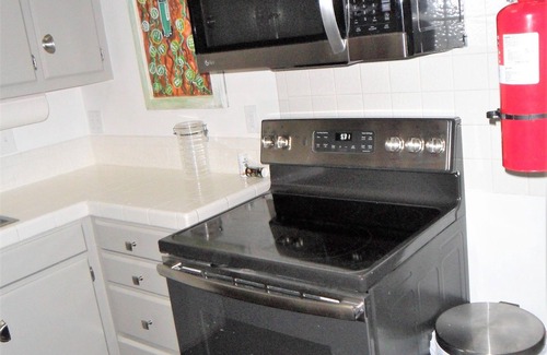 Central Business District Apartment | Central art and eclectic B