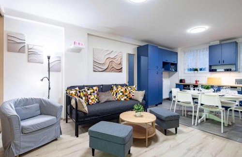 Taban Apartment | Central - Balcony - Comfy - Green