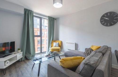Moffat Apartment | Central Birmingham Apartment 2 Bedrooms, 2 Bathrooms, Stylish Stay