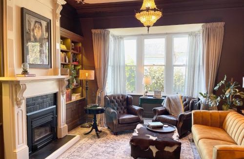 Blenheim Villa | Central Blenheim Villa