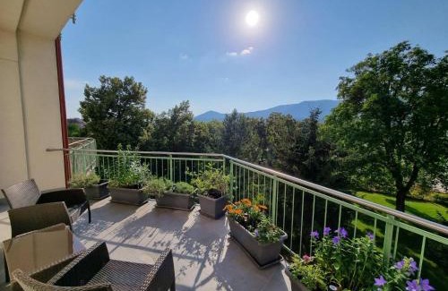 Martin Apartment | Central business apartment - FREE PARKING