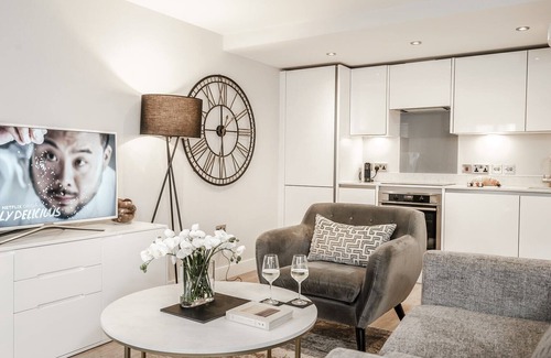 Arbury Apartment | Central Cambridge Studios - Tailored Stays