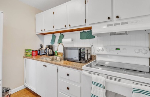 Central Manchester Apartment | Central Chic Pad - with Free Parking, Heat & AC