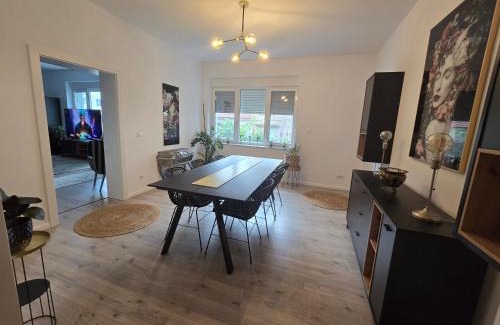 Three Oaks Apartment | Central City Residence