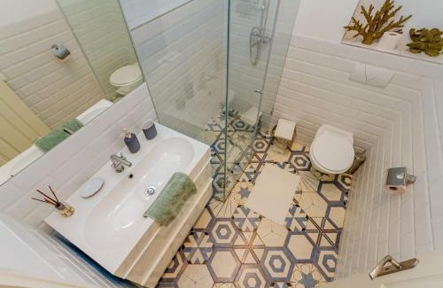 Rakosszentmihaly Apartment | Central Cityscape Retreat by NW