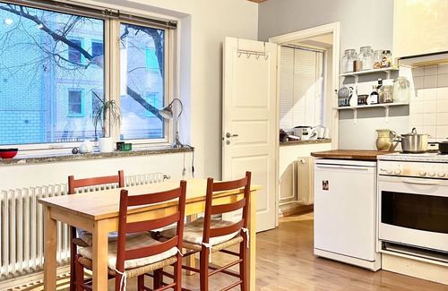 Toyen Apartment | * CENTRAl * COZY * KiNG BED *