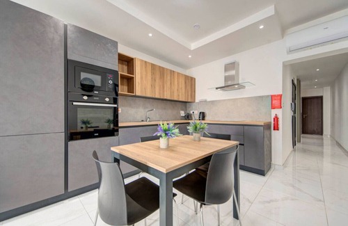 Ta' Giorni Apartment | Central, fully equipped 1BR Apt in St. Julian's